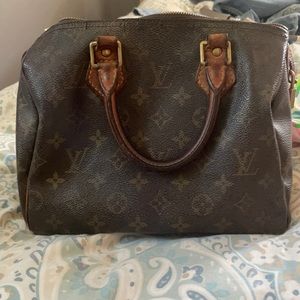 Louis Vuitton speedy bag 25
